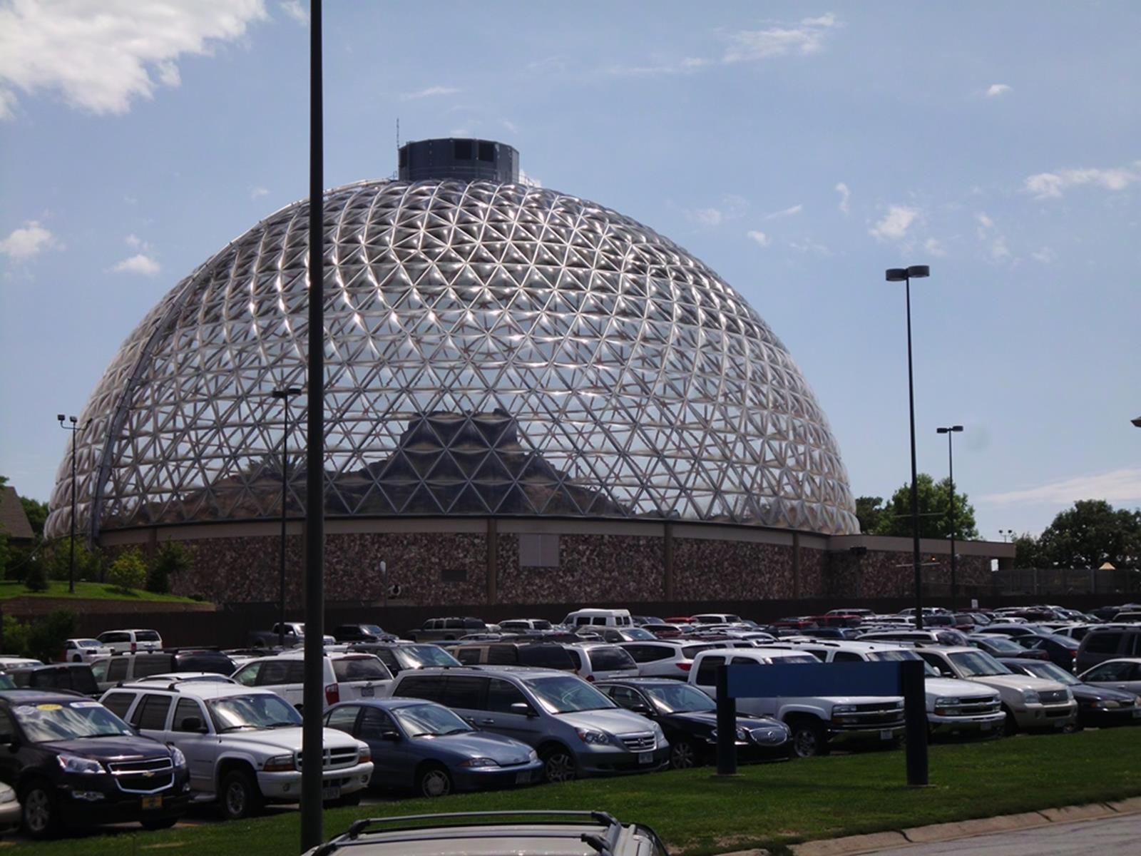 The outside of the Desert Dome. Credit: Dual Freq at en.wikipedia