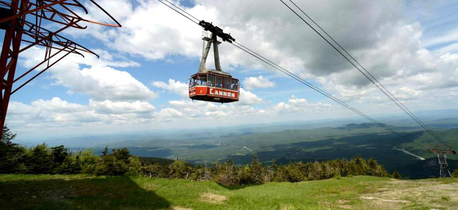 The tram over the summit. Credit: Cannon Mountain