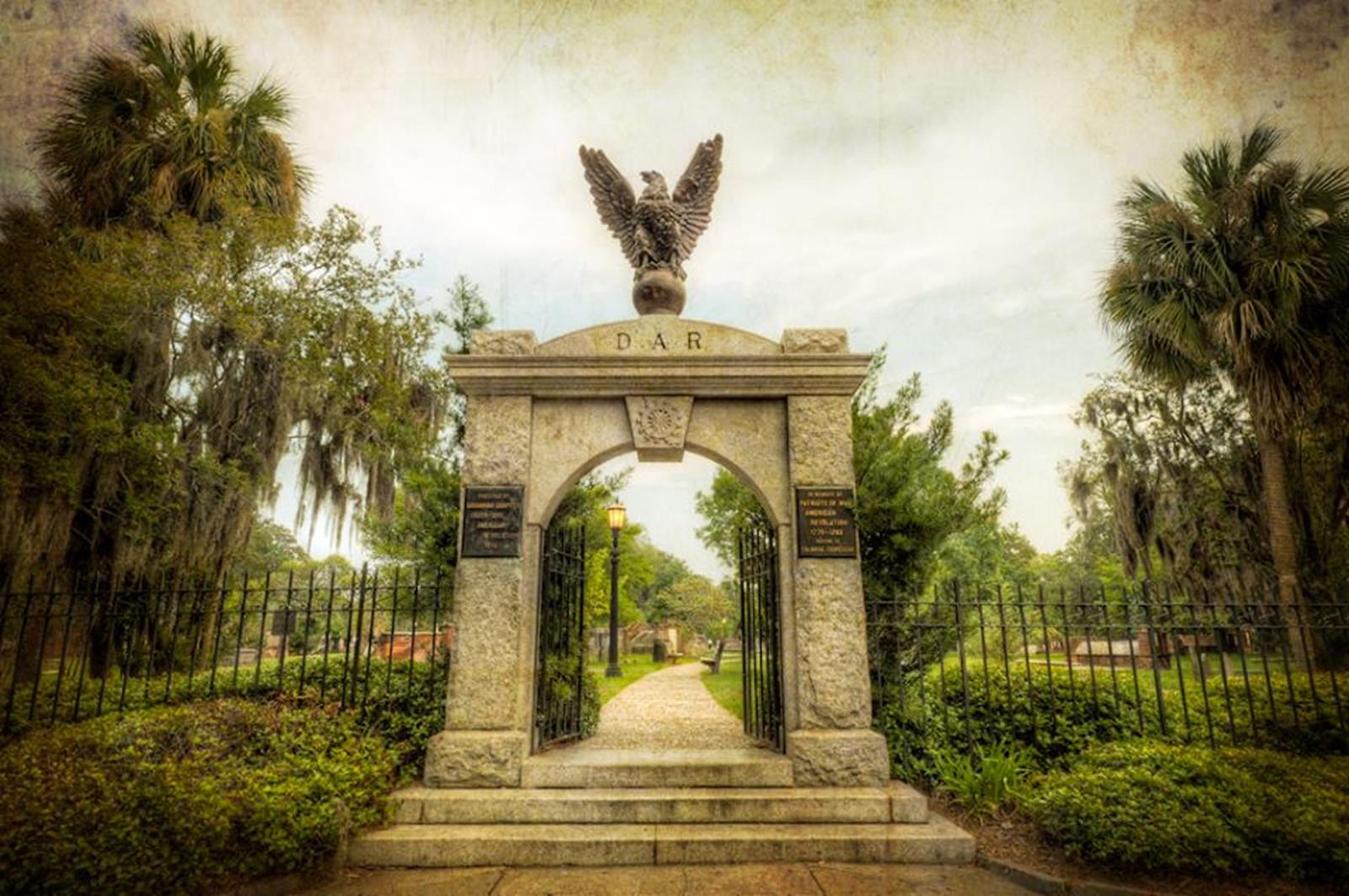 A stop on the tour: Colonial Park Cemetery. Credit: Original Haunted Savannah Tour