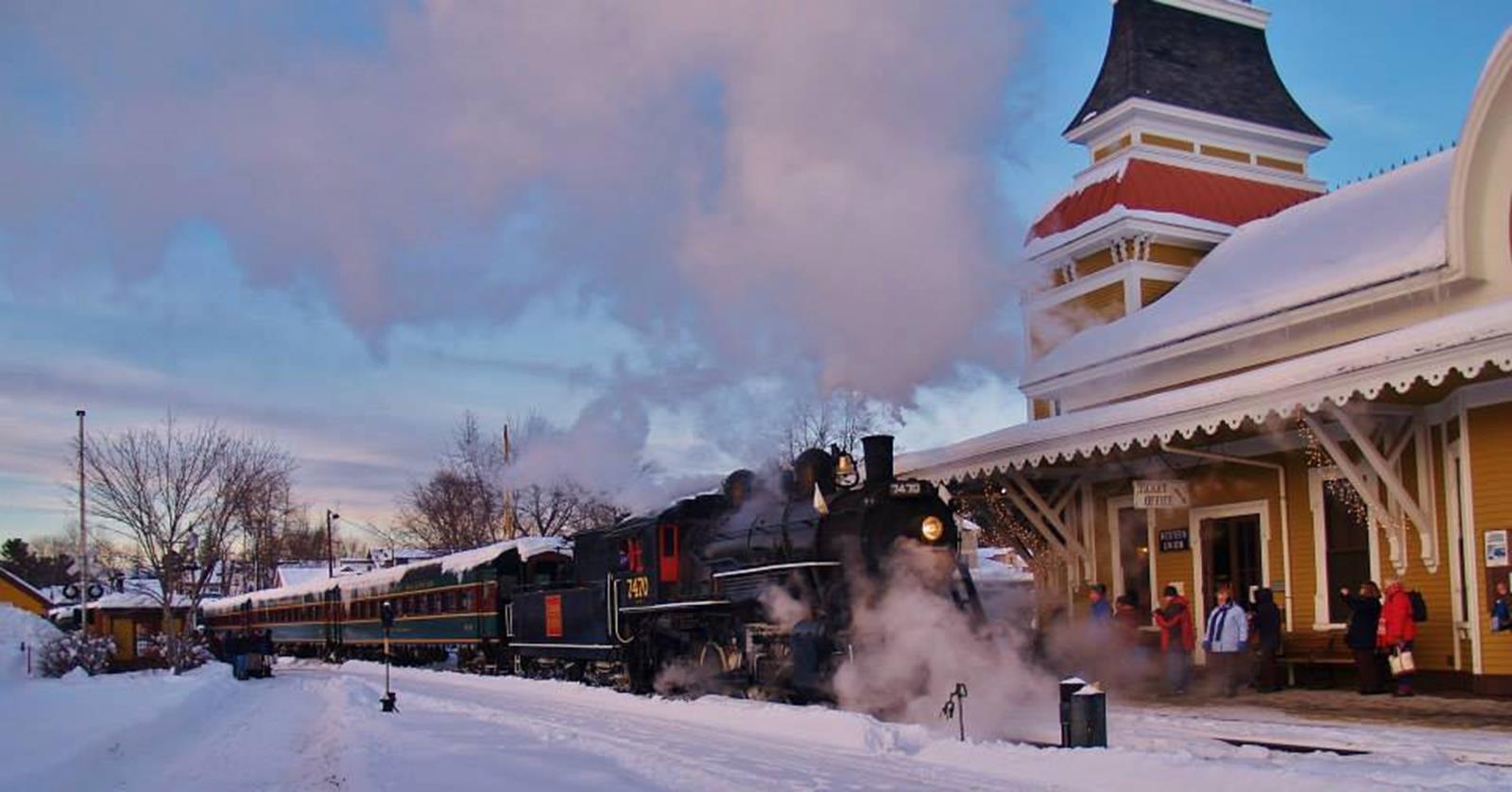 Pulling into the station. Credit: Conway Scenic Railroad