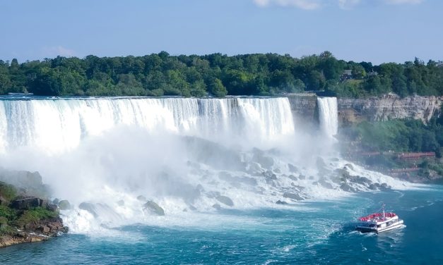 Students Are Blown Away by Niagara Falls in Canada