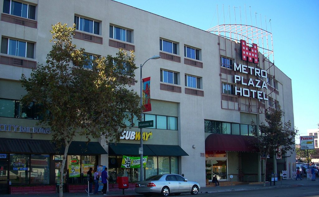 metro plaza hotel