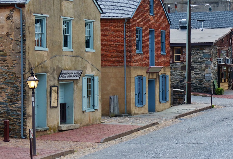 Harpers Ferry WV. photo credit publicdomainpictures via Pixabay