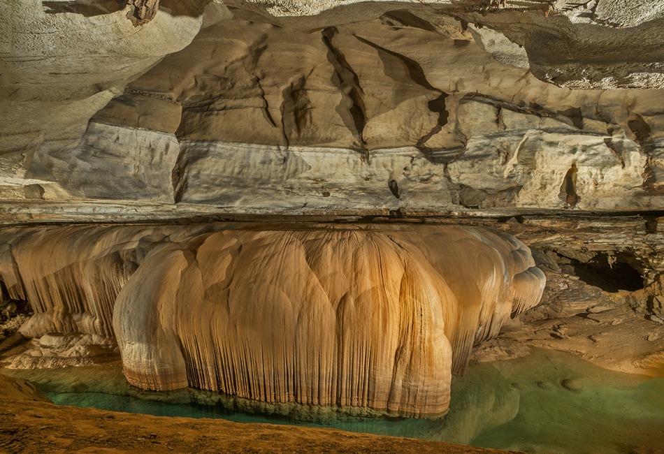 The Giant Flowstone at Blanchard Springs Caverns in Arkansas. photo credit Dave Bunnell via Wikimedia Commons